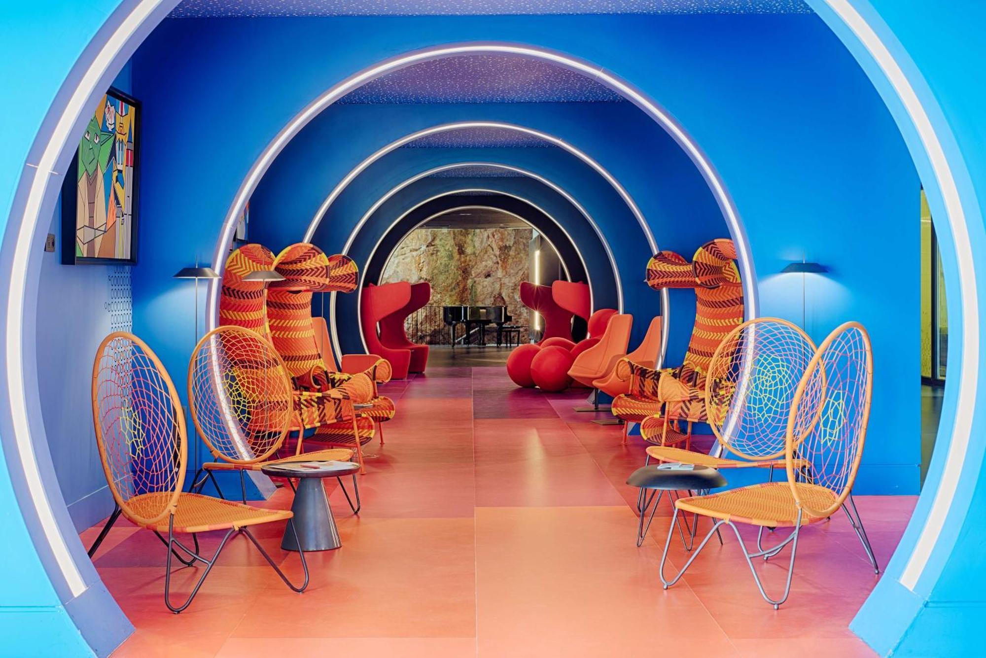 Nhow Hotel 4*