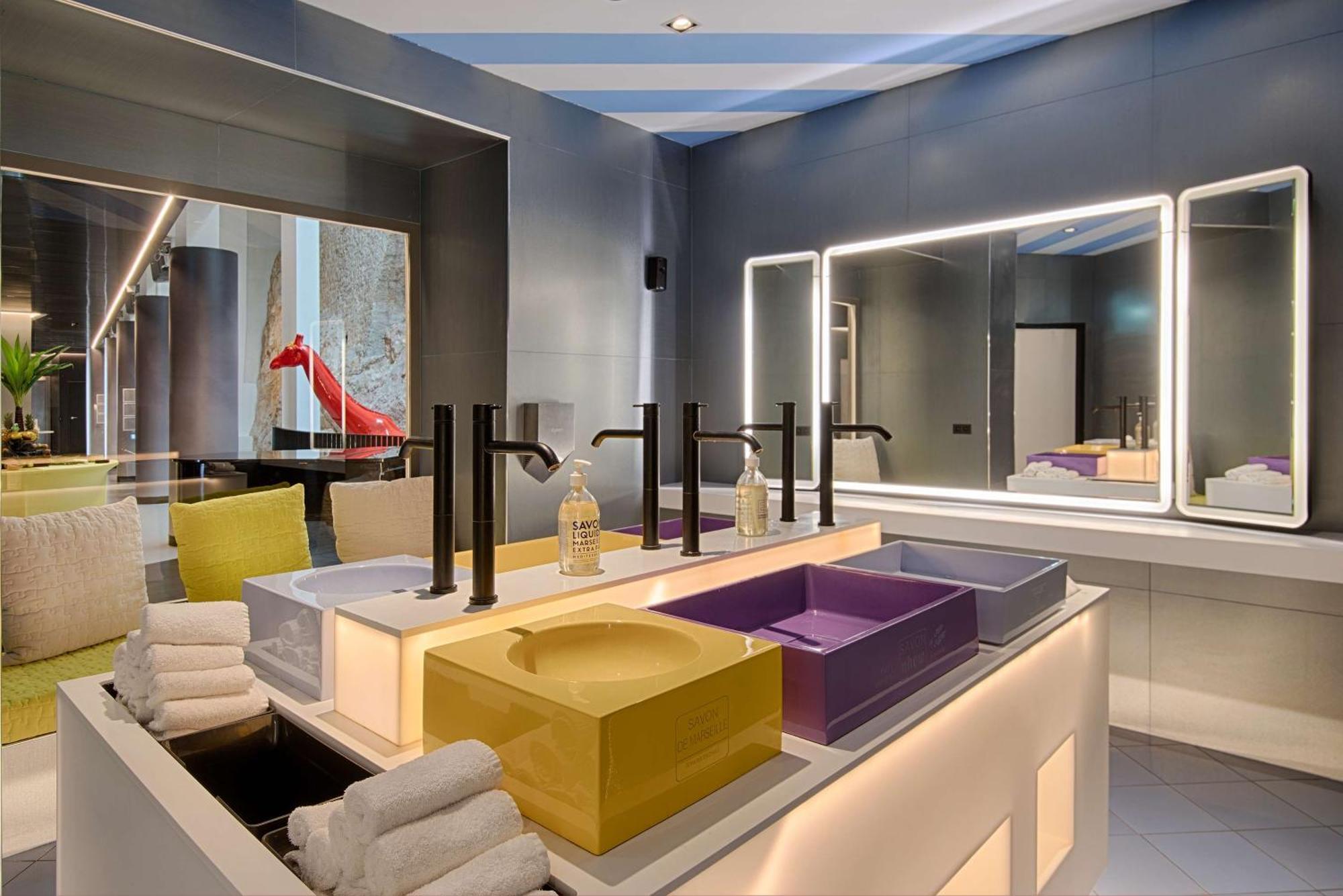 Nhow Hotel 4*